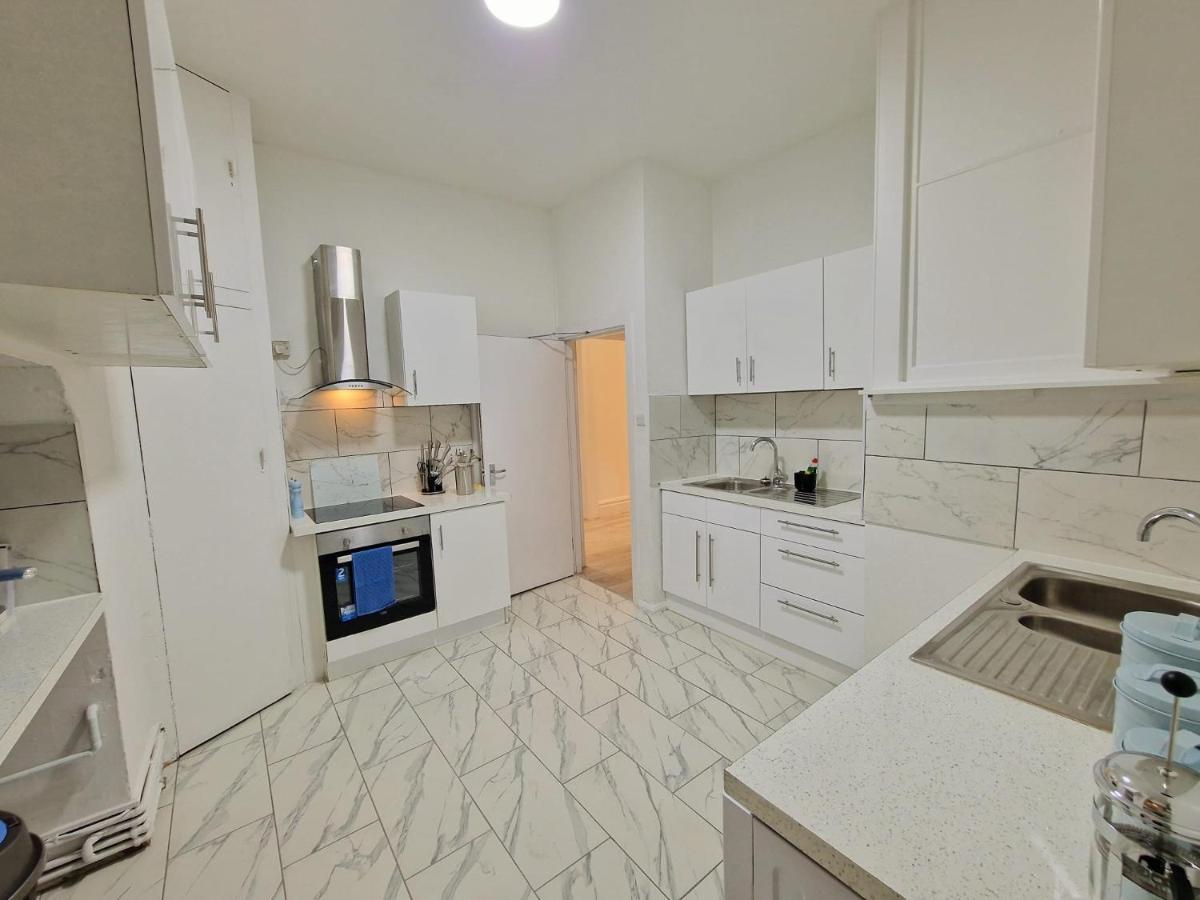 Spacious 4 Bedrooms Apartment For 10 Near Marble Arch London Kültér fotó