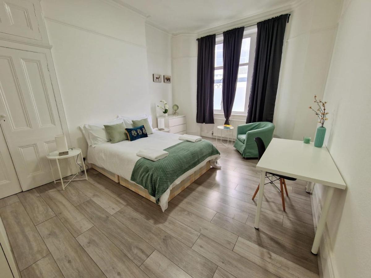 Spacious 4 Bedrooms Apartment For 10 Near Marble Arch London Kültér fotó